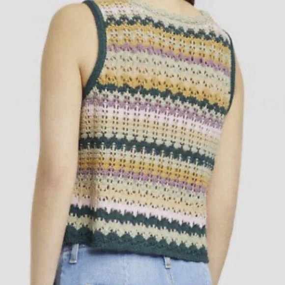 NEW PLUS SIZE Universal Thread Top - Picture 2 of 2